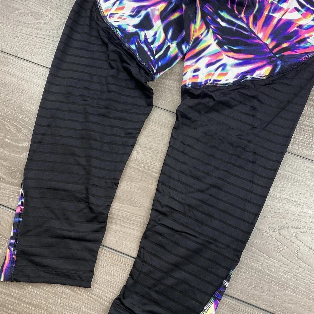 Victoria's Secret PINK Women's Ultimate Crop Leggings Multicolor Tropical Large
